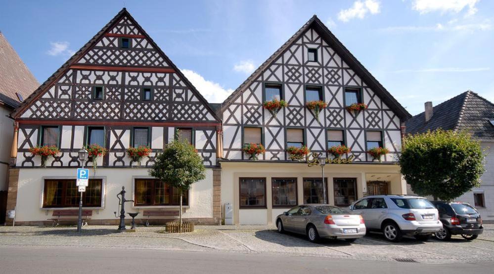 Hotel Gondel Altenkunstadt Eksteriør billede