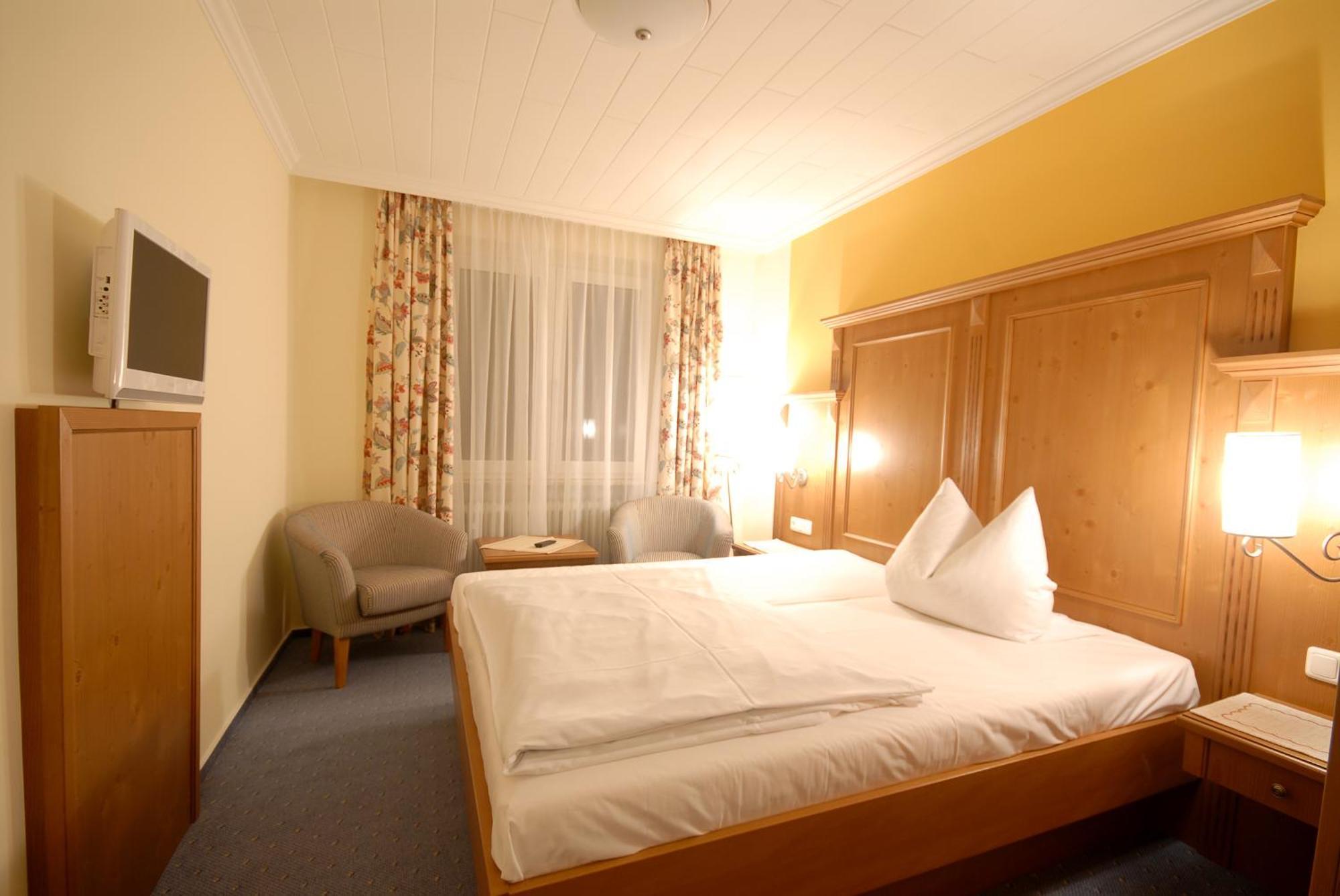 Hotel Gondel Altenkunstadt Eksteriør billede