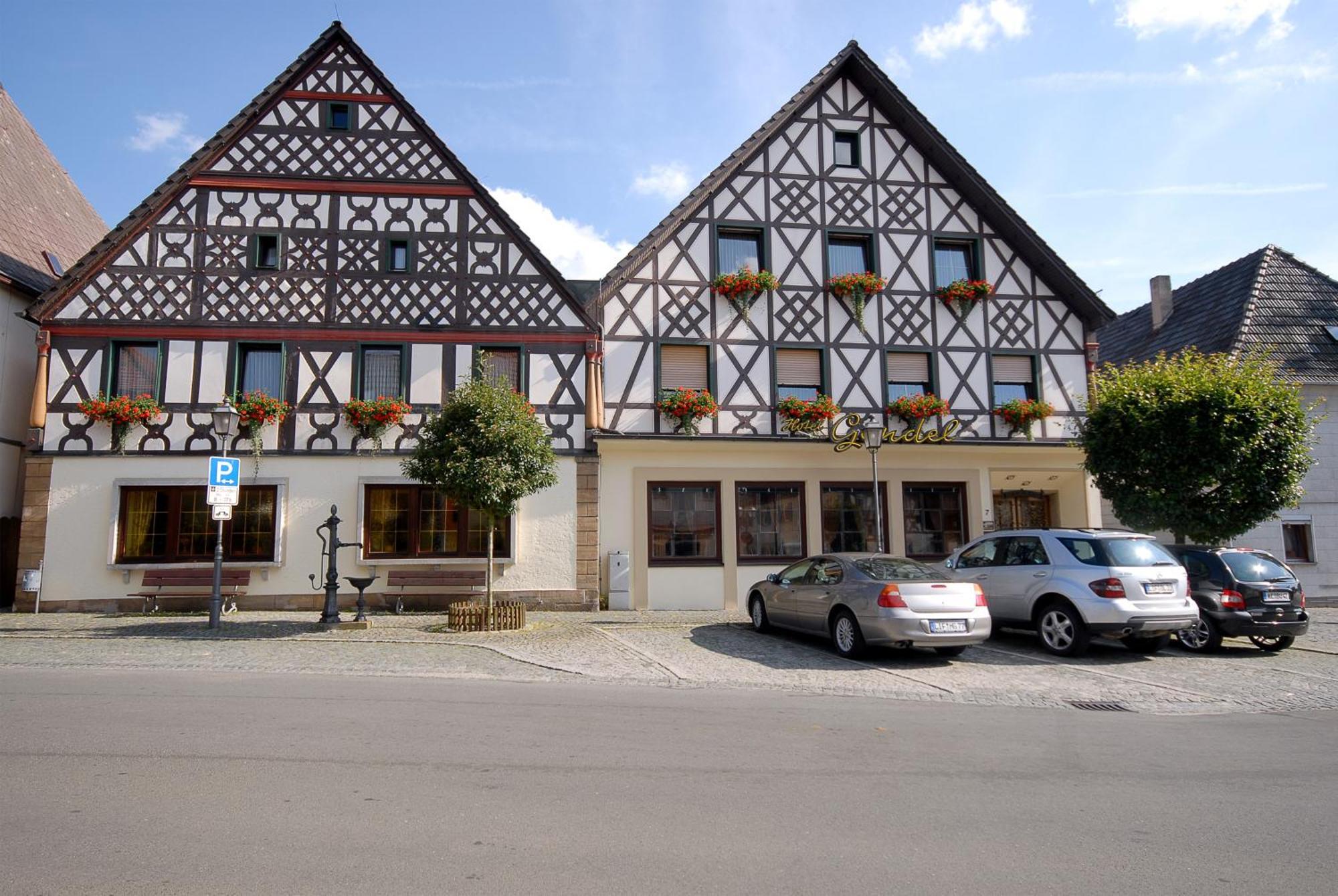 Hotel Gondel Altenkunstadt Eksteriør billede